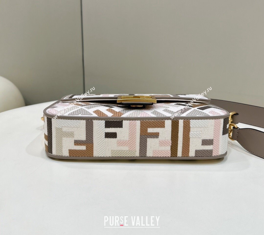 Fendi Medium Baguette bag in Multicolor Gray canvas with FF embroidery (chaoliu-23122615)