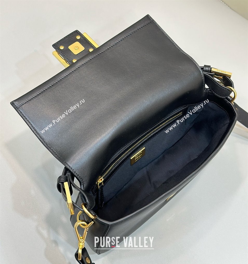 Fendi by Stefano Pilati Medium Baguette Bag handle with metal FENDI lettering in Black nappa leather 2024 (chaoliu-23122740)