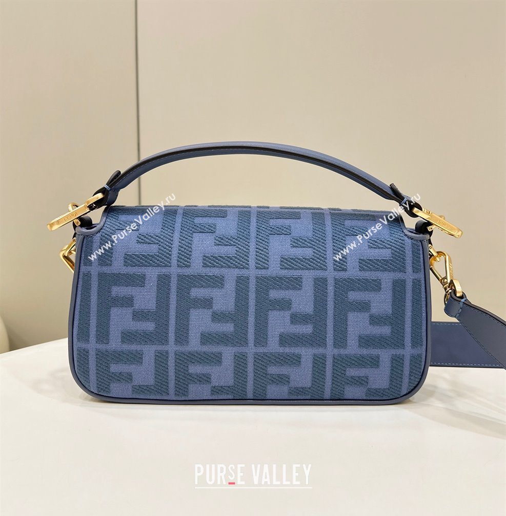 Fendi Medium Baguette bag in Blue canvas with FF embroidery (chaoliu-23122611)