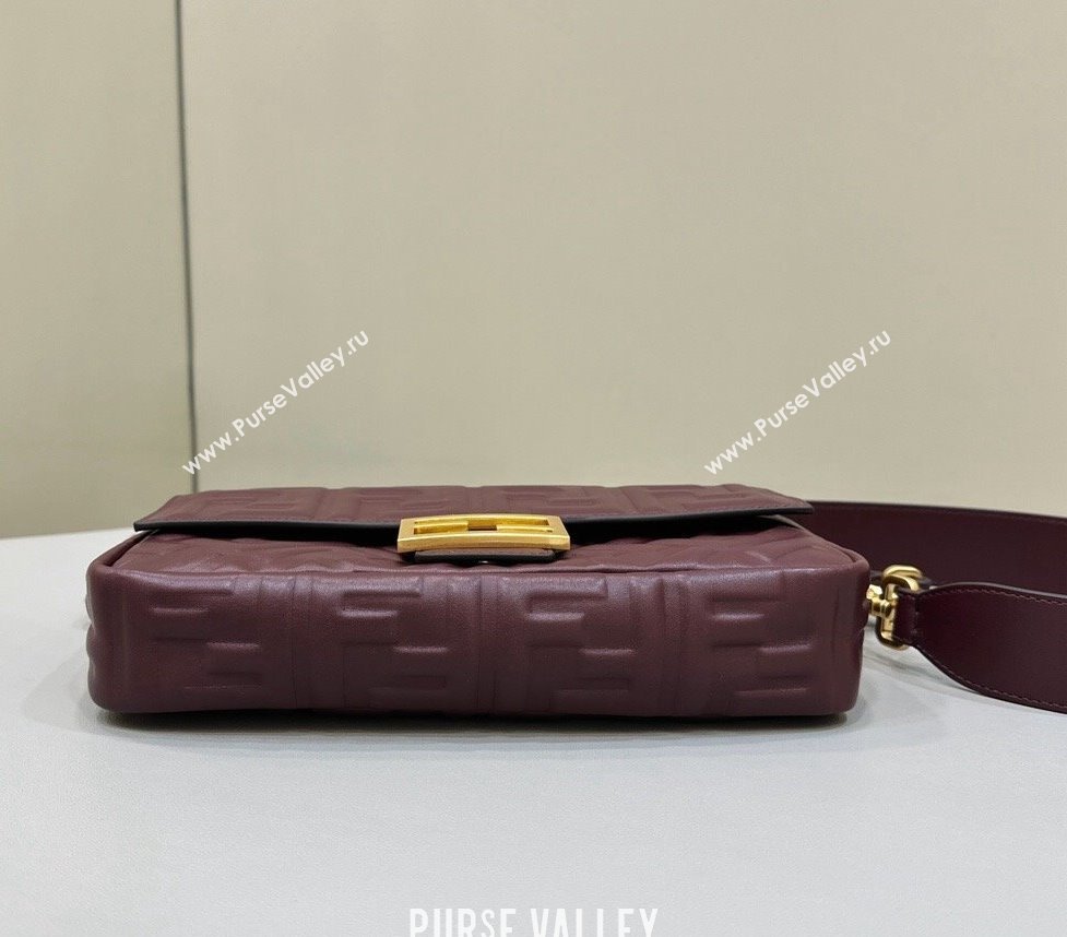 Fendi Nappa Leather Medium Baguette Bag Burgundy (chaoliu-23122624)