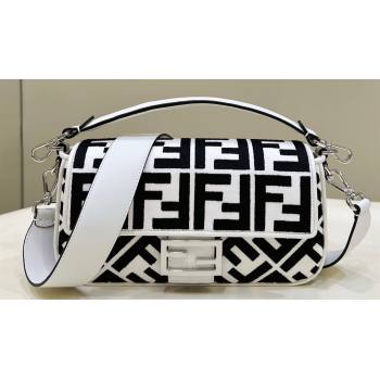Fendi Medium Baguette bag in White/Black canvas with FF embroidery (chaoliu-23122613)