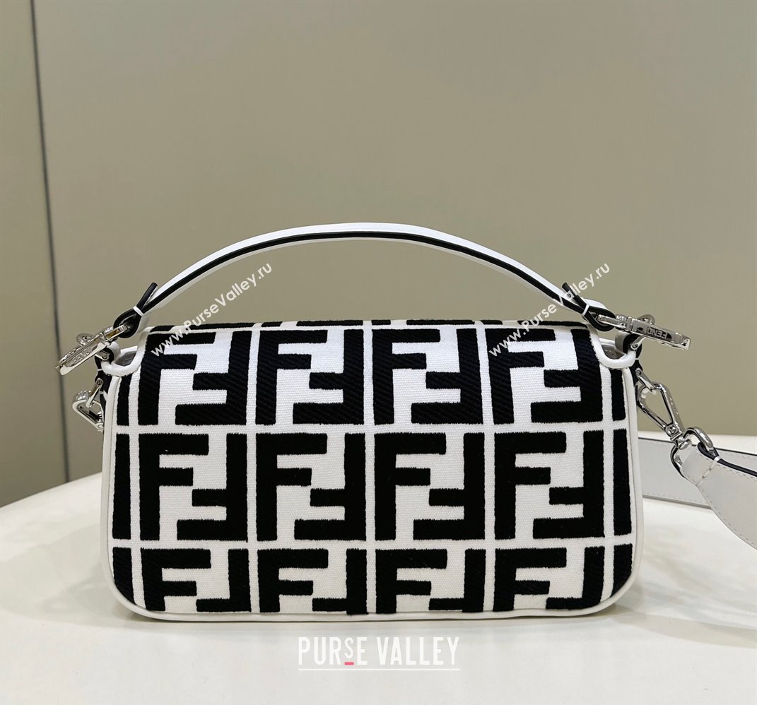 Fendi Medium Baguette bag in White/Black canvas with FF embroidery (chaoliu-23122613)