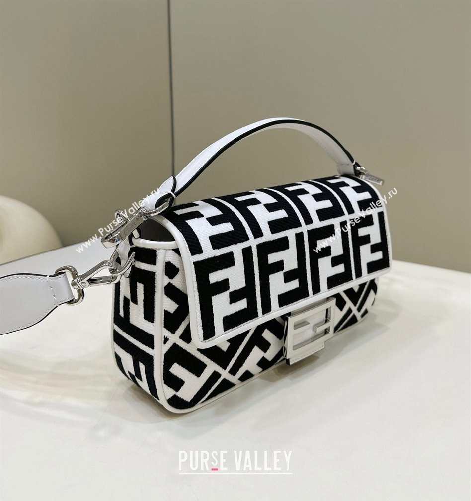 Fendi Medium Baguette bag in White/Black canvas with FF embroidery (chaoliu-23122613)