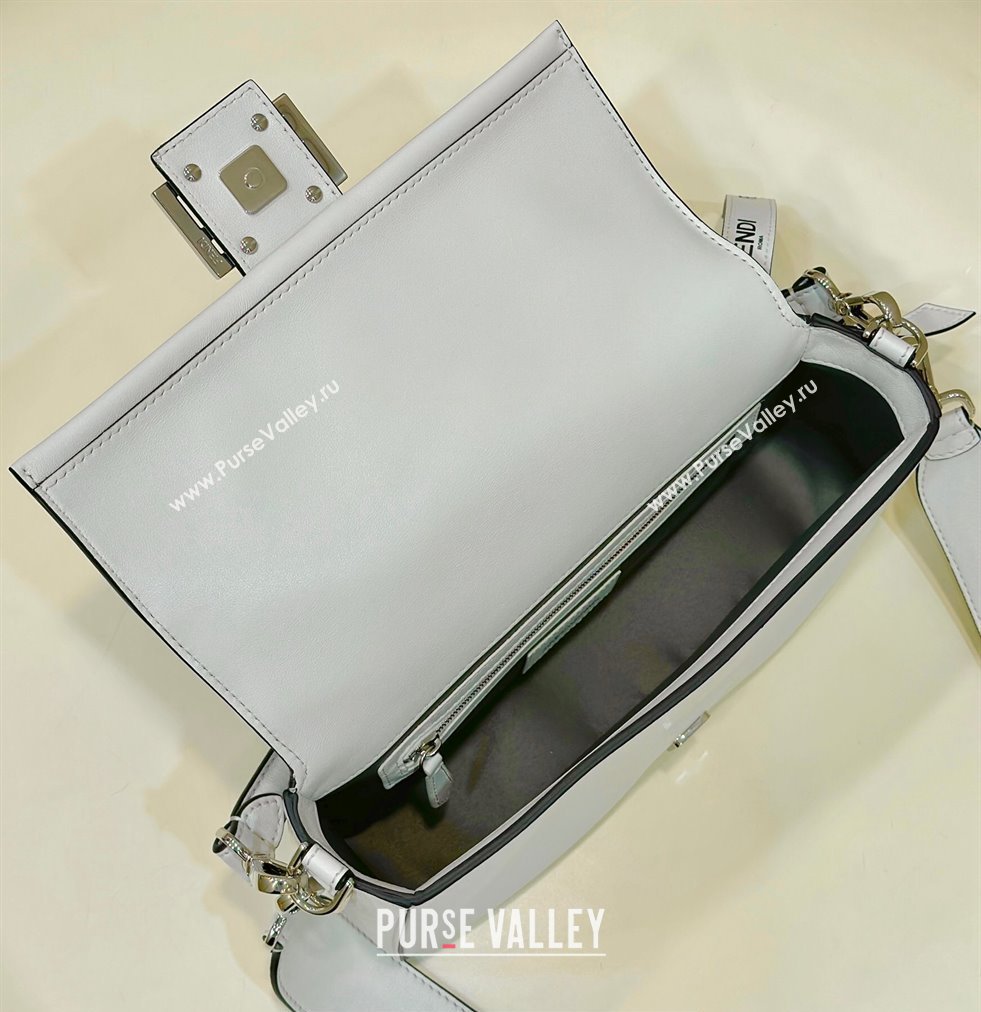 Fendi by Marc Jacobs Medium Baguette Bag in Print Leather White 2024 (chaoliu-23122742)