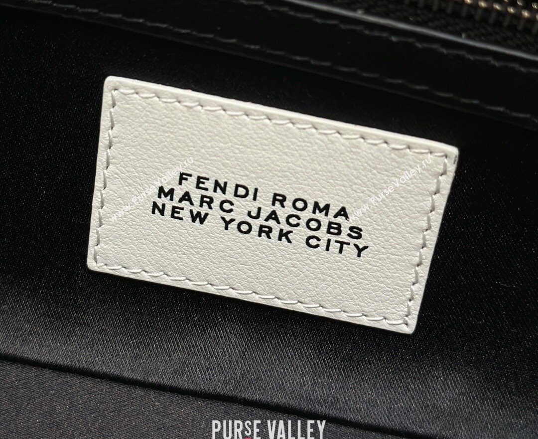 Fendi by Marc Jacobs Medium Baguette Bag in Print Leather Black 2024 (chaoliu-23122741)