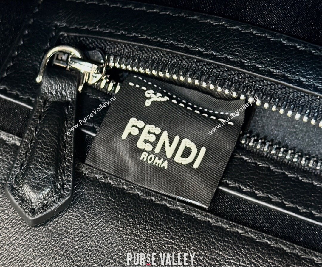 Fendi by Marc Jacobs Medium Baguette Bag in Print Leather Black 2024 (chaoliu-23122741)