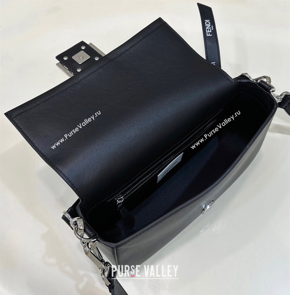 Fendi by Marc Jacobs Medium Baguette Bag in Print Leather Black 2024 (chaoliu-23122741)
