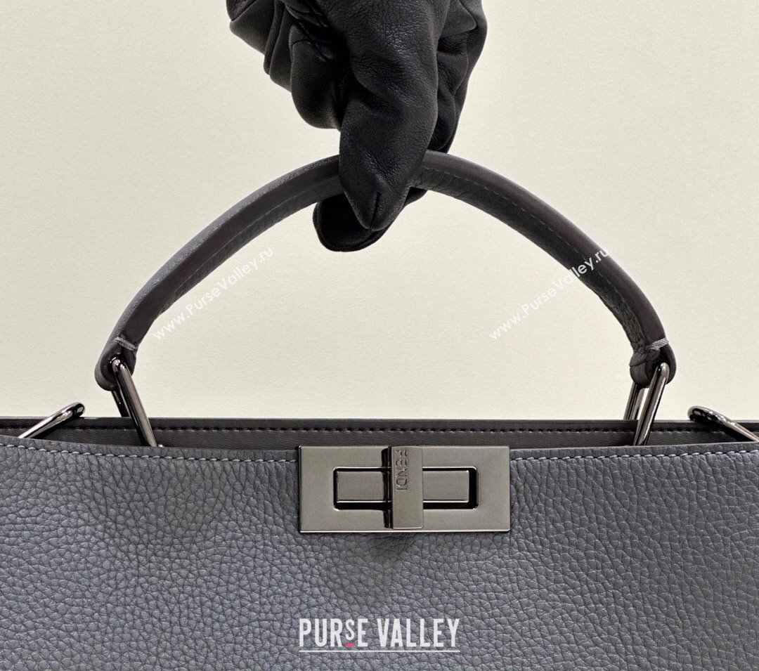 Fendi Peekaboo Iseeu Medium Bag in Selleria Leather 7VA529 Dark Gray/Brown (chaoliu-23122728)