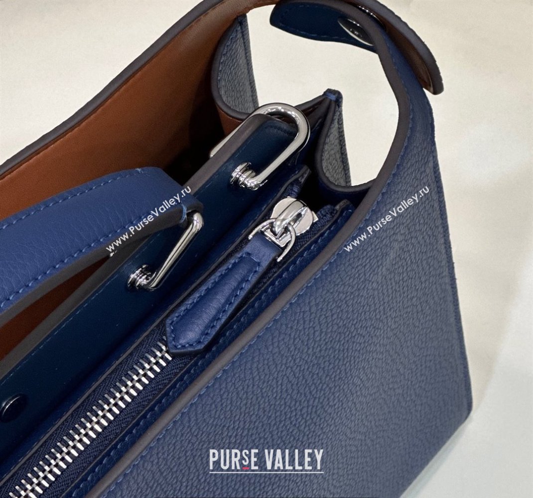 Fendi Peekaboo Iseeu Medium Bag in Selleria Leather 7VA529 Dark Blue/Blue (chaoliu-23122729)