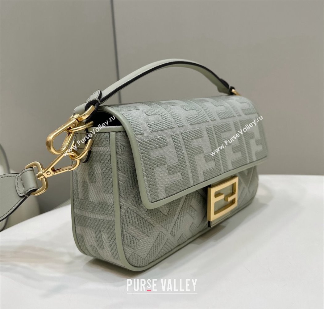 Fendi Medium Baguette bag in Green canvas with FF embroidery (chaoliu-23122612)
