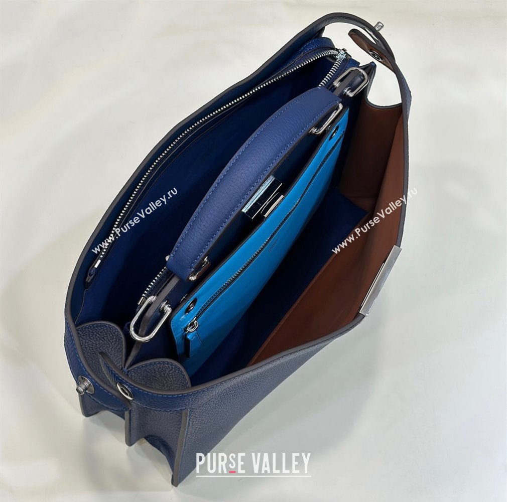 Fendi Peekaboo Iseeu Medium Bag in Selleria Leather 7VA529 Dark Blue/Blue (chaoliu-23122729)