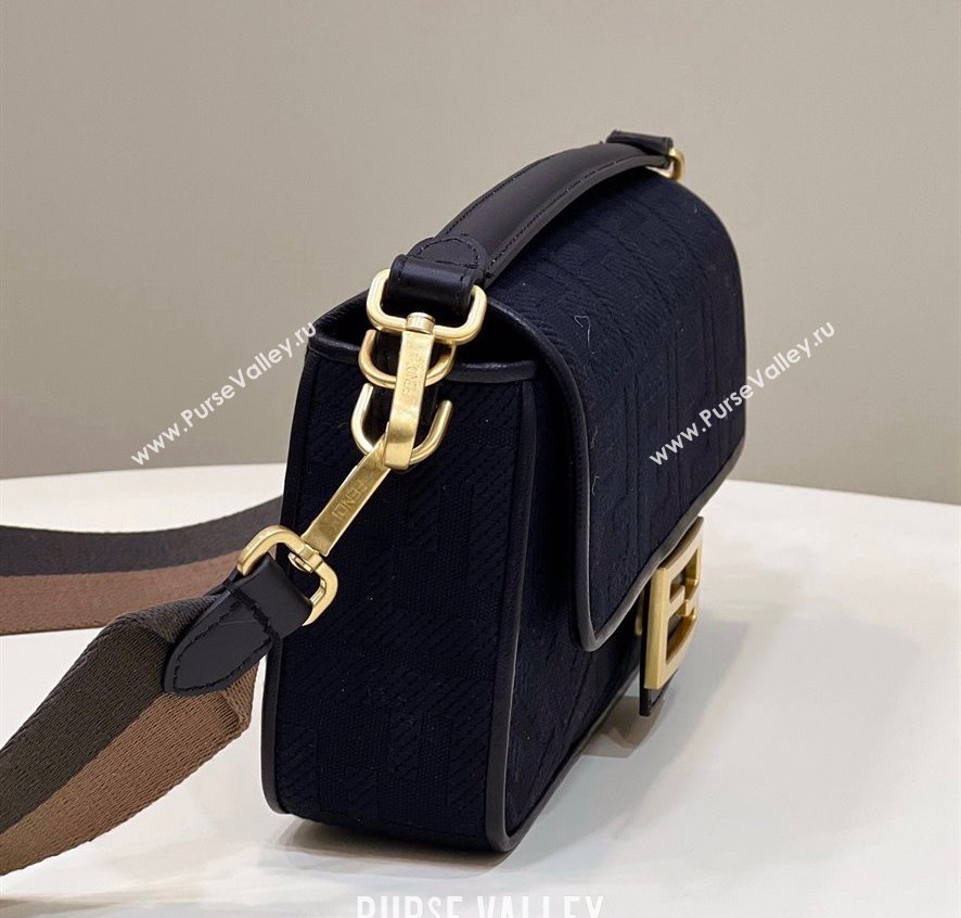 Fendi Medium Baguette bag in Black canvas with FF embroidery (chaoliu-23122604)