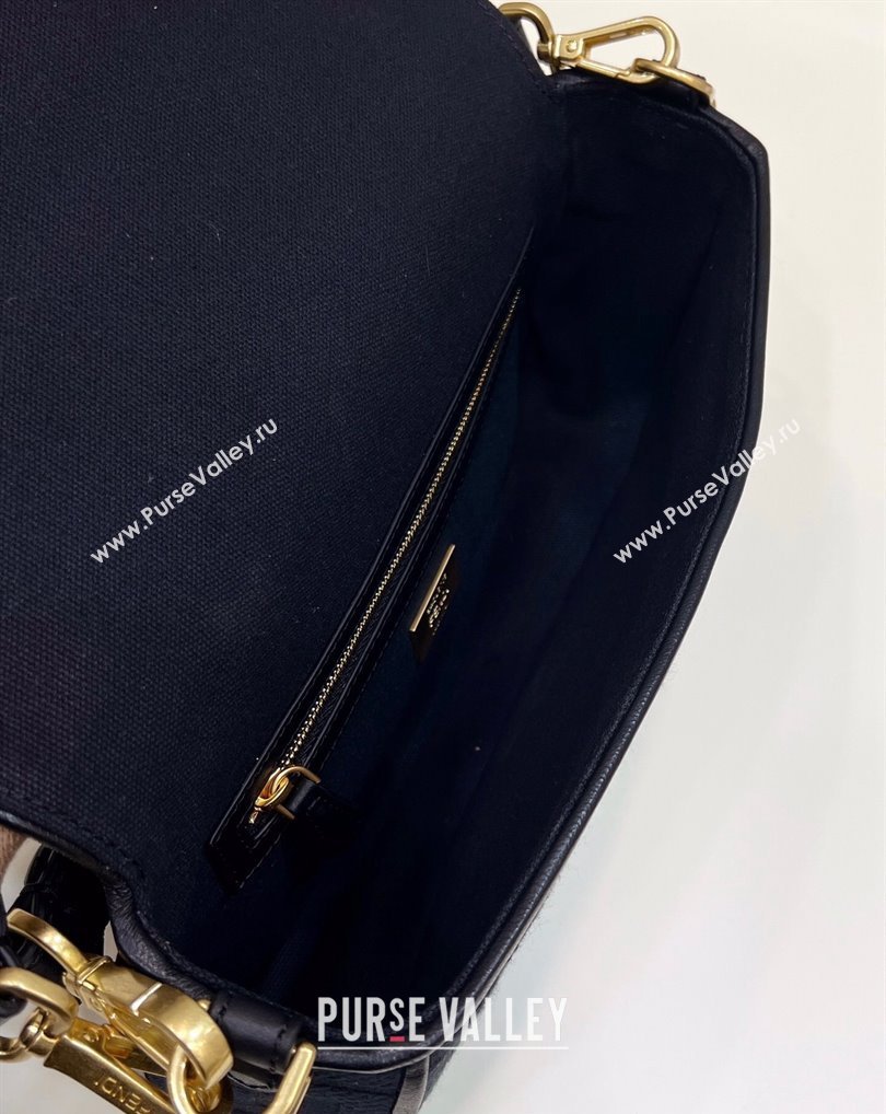 Fendi Medium Baguette bag in Black canvas with FF embroidery (chaoliu-23122604)