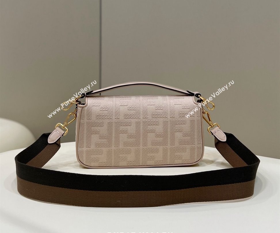 Fendi Medium Baguette bag in Beige canvas with FF embroidery (chaoliu-23122607)