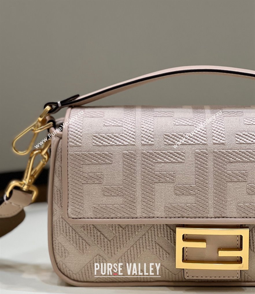 Fendi Medium Baguette bag in Beige canvas with FF embroidery (chaoliu-23122607)
