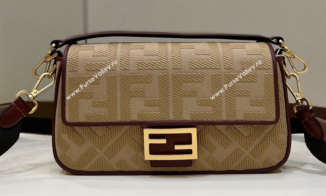 Fendi Medium Baguette bag in Beige/Burgundy canvas with FF embroidery (chaoliu-23122608)