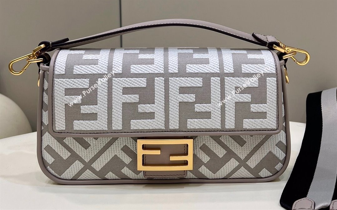 Fendi Medium Baguette bag in Gray canvas with FF embroidery (chaoliu-23122602)