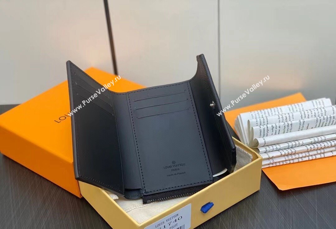 Louis Vuitton Cowhide leather Aerogram Slender Pilot Wallet M81740 Black 2024 (kiki-23122607)