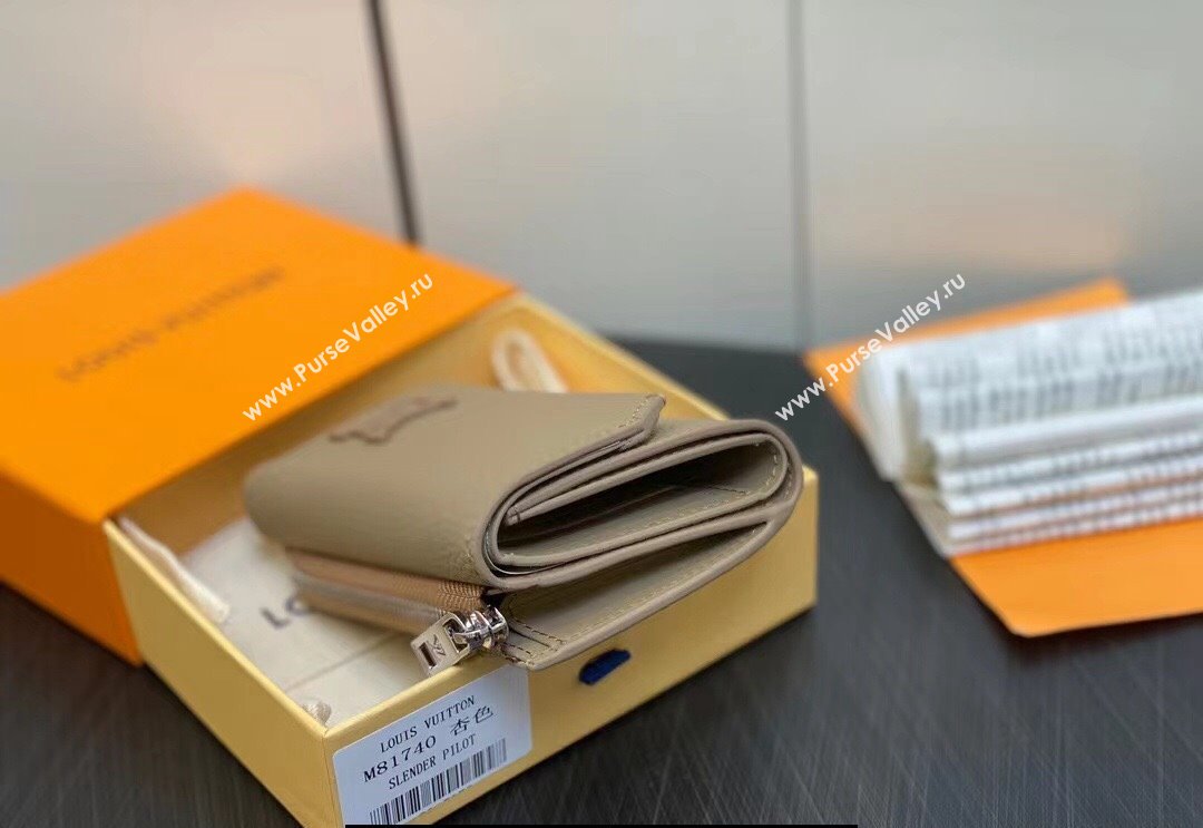 Louis Vuitton Cowhide leather Aerogram Slender Pilot Wallet M82410 Sage 2024 (kiki-23122608)