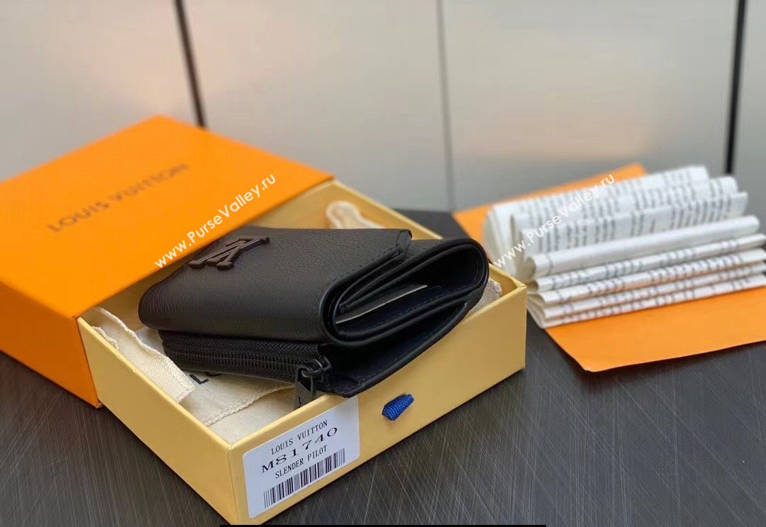 Louis Vuitton Cowhide leather Aerogram Slender Pilot Wallet M81740 Black 2024 (kiki-23122607)