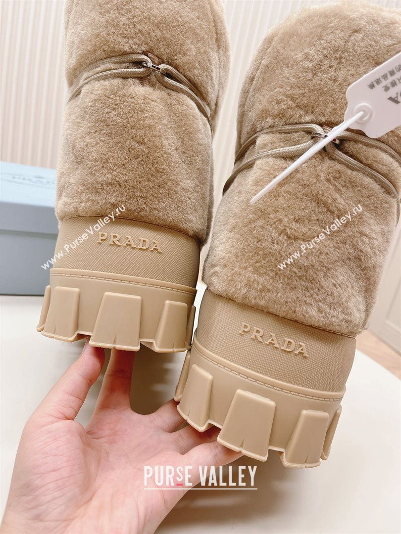 Prada Shearling apres-ski boots Ecru 1U032N 2023 (diliya-231024-01)