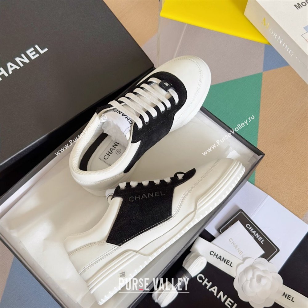 Chanel Calfskin Suede Calfskin Logo Sneakers 07 2024 (danni-24010437)