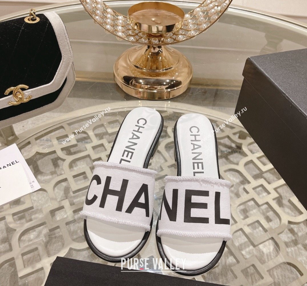 Chanel Heel 4.5cm Logo Fabric Mules White 2024 (modeng-24010425)