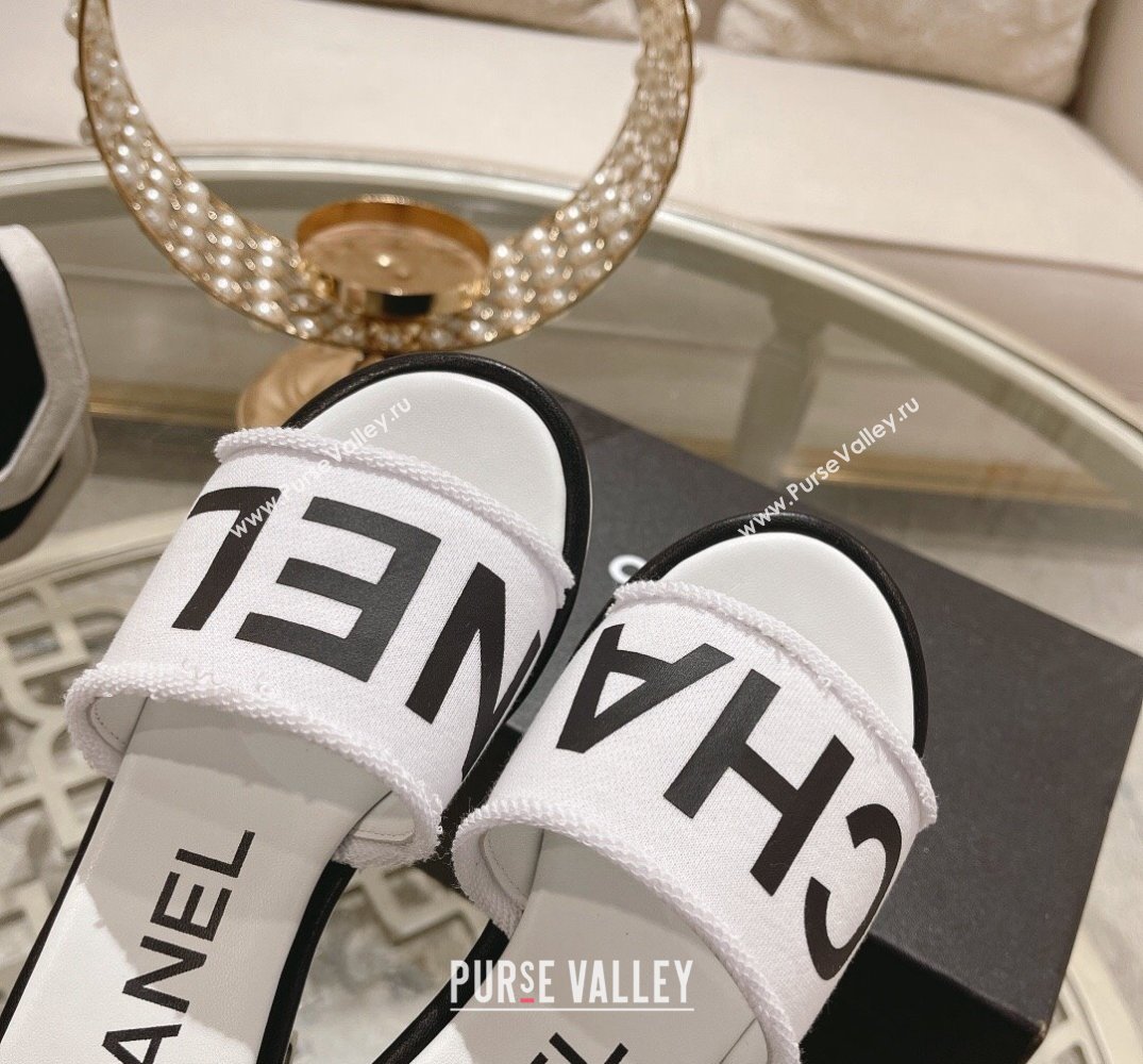 Chanel Heel 4.5cm Logo Fabric Mules White 2024 (modeng-24010425)