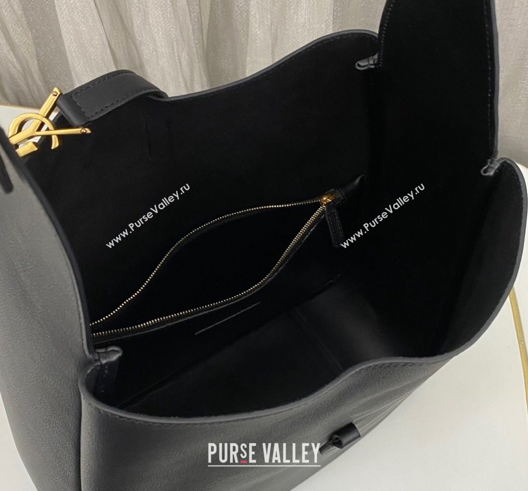 Saint Laurent le 5 à 7 supple Large Bag in grained leather 753837 Black (nana-24011057)