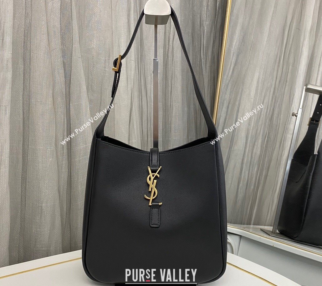 Saint Laurent le 5 à 7 supple small Bag in grained leather 713938 Black (nana-24011045)