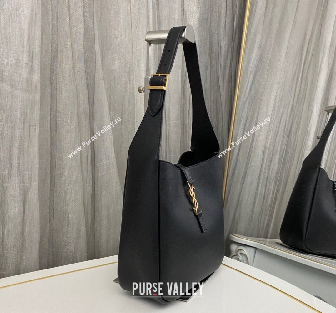 Saint Laurent le 5 à 7 supple small Bag in grained leather 713938 Black (nana-24011045)