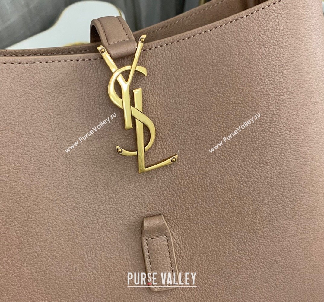 Saint Laurent le 5 à 7 supple small Bag in grained leather 713938 Nude (nana-24011047)