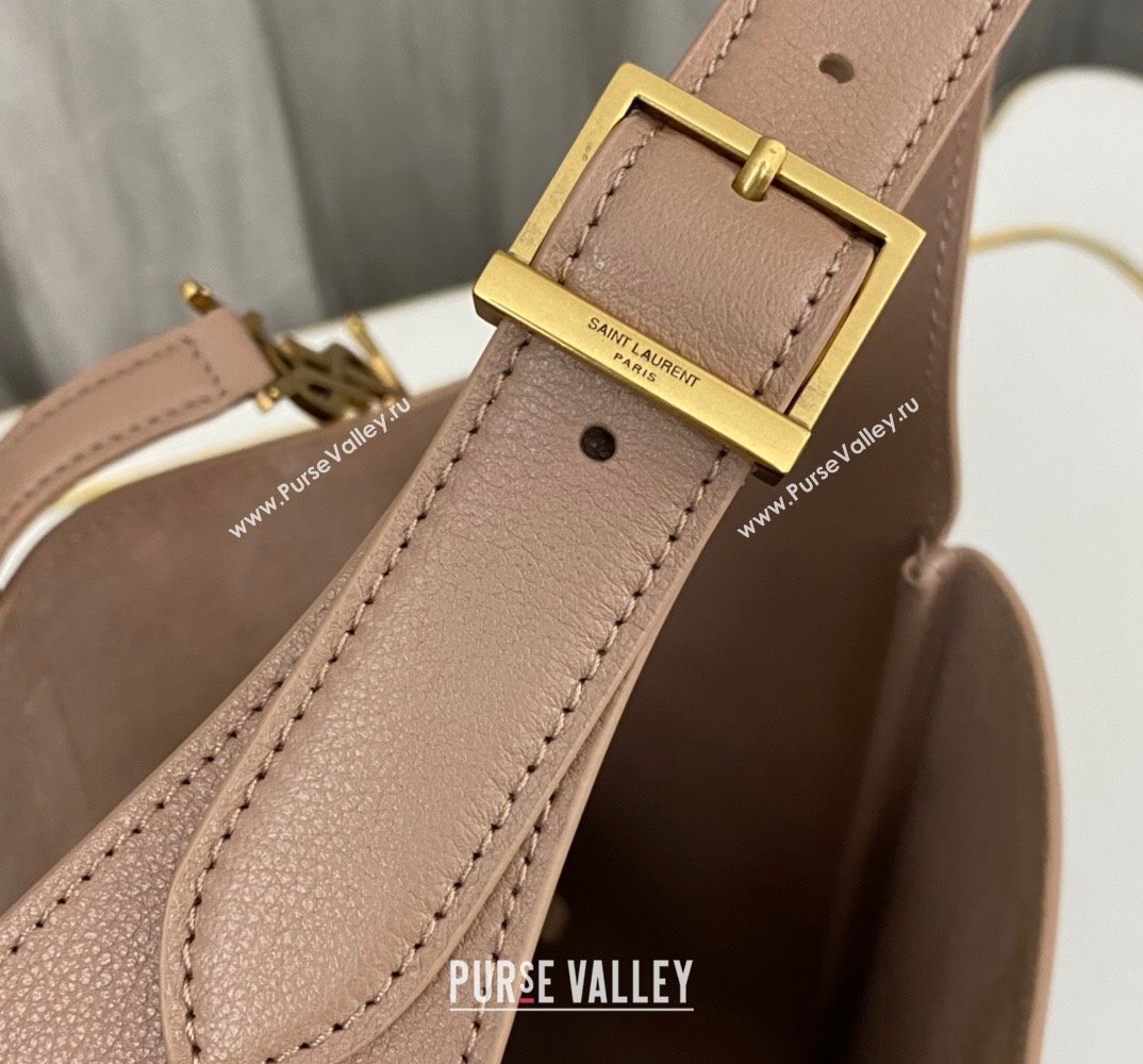 Saint Laurent le 5 à 7 supple small Bag in grained leather 713938 Nude (nana-24011047)