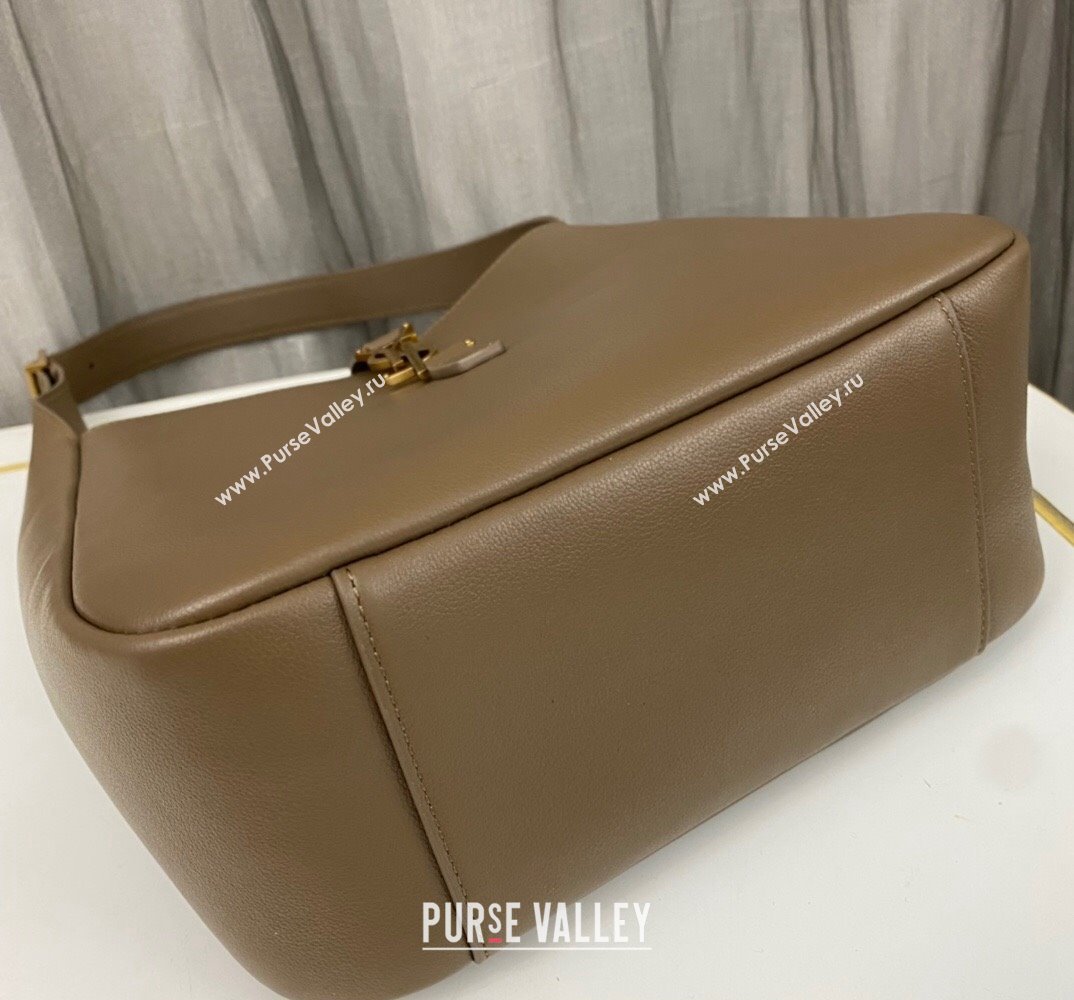 Saint Laurent le 5 à 7 supple small Bag in grained leather 713938 Camel (nana-24011049)