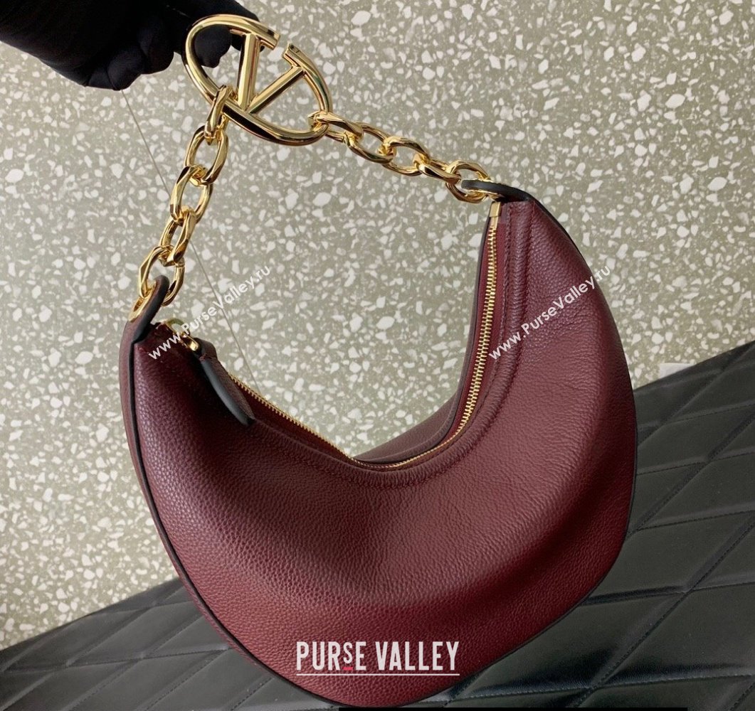 Valentino Small Vlogo Moon Hobo Bag In grainy calfskin Burgundy With Chain (liankafo-24011501)