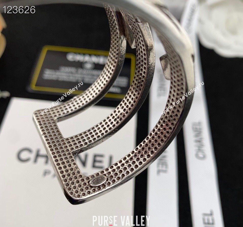 Chanel Metal Cuff Bracelet 12 2024 (YF-24011372)