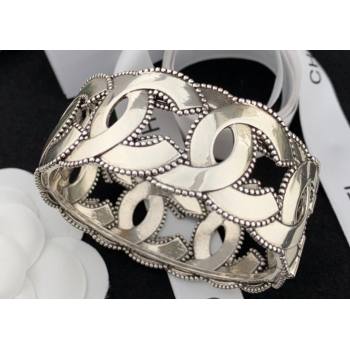 Chanel Metal Cuff Bracelet 06 2024 (YF-24011366)