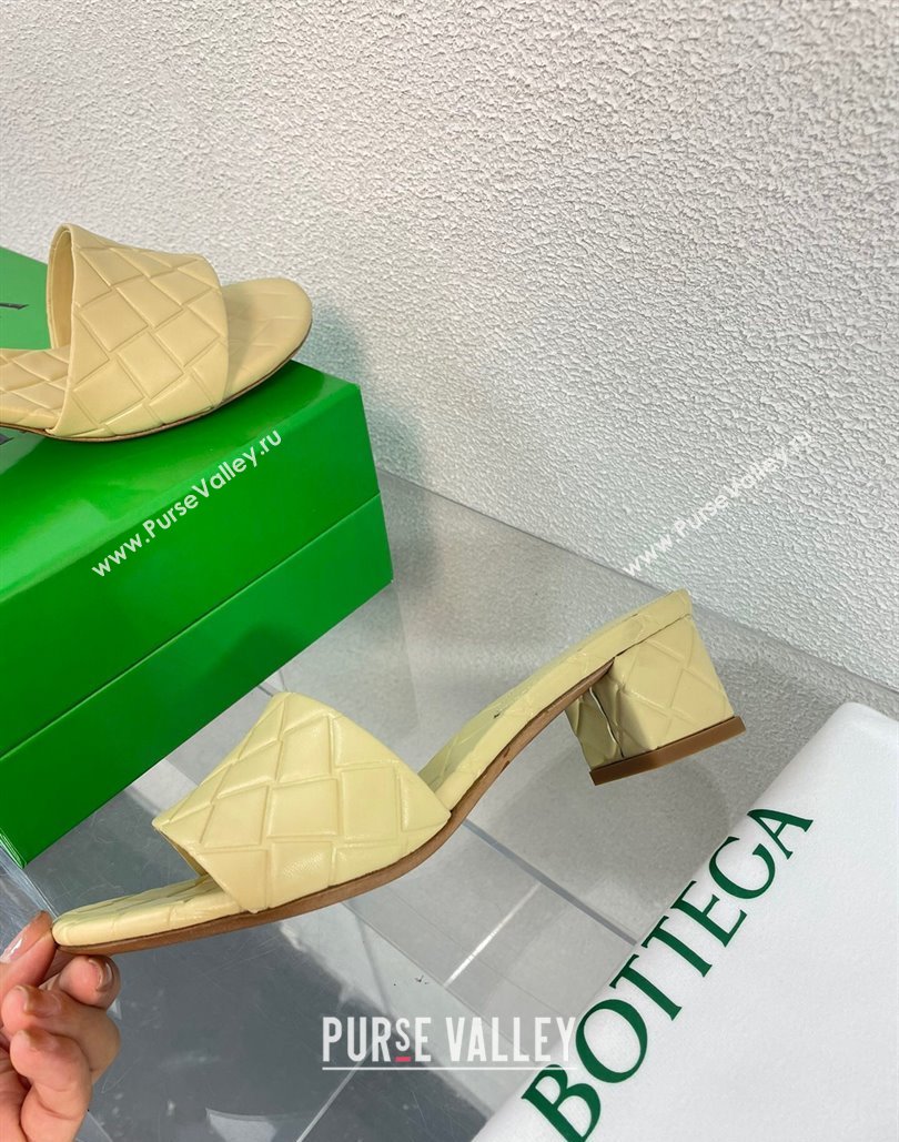 Bottega Veneta Heel 4.5cm Leather Amy mules with Intreccio pattern Beige 2024 (kaola-24011634)