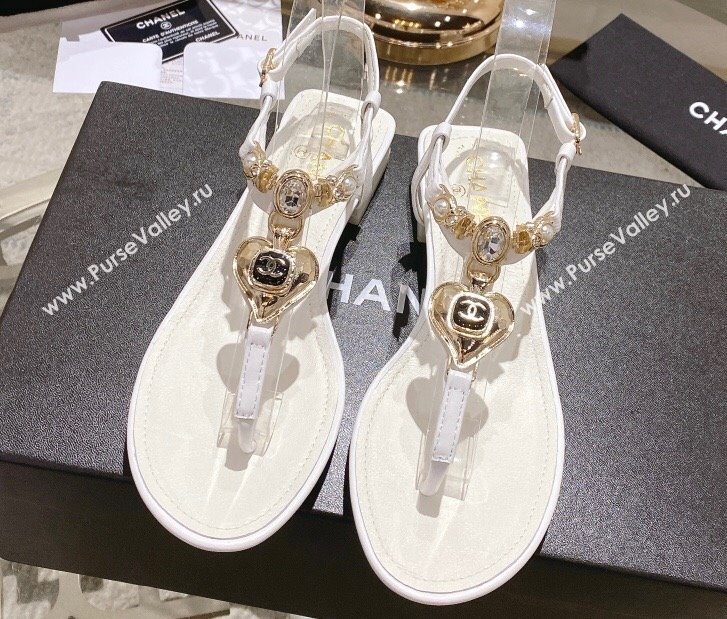 Chanel Heel 3cm Lambskin Crystal and Pearl Thong Sandals White 2024 (modeng-24011846)