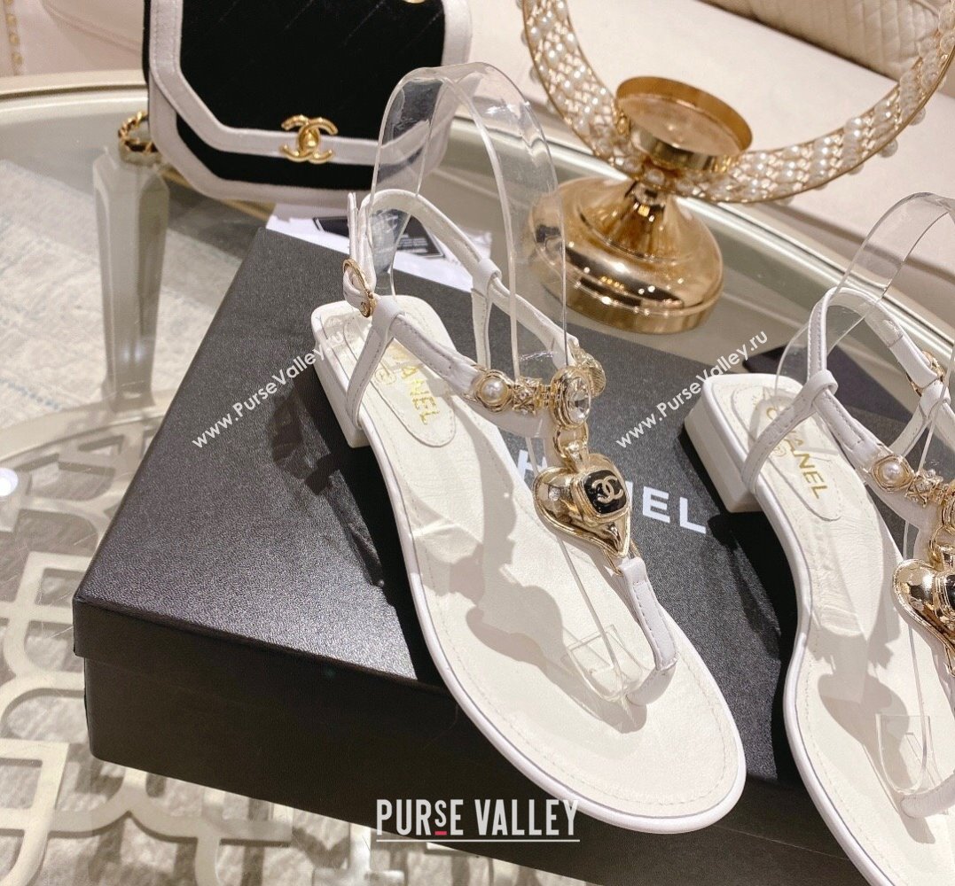 Chanel Heel 3cm Lambskin Crystal and Pearl Thong Sandals White 2024 (modeng-24011846)