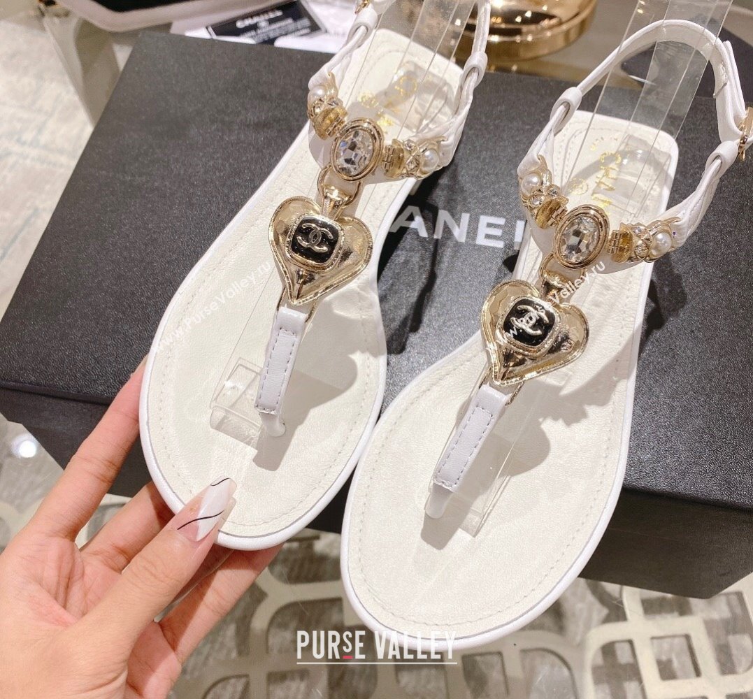 Chanel Heel 3cm Lambskin Crystal and Pearl Thong Sandals White 2024 (modeng-24011846)