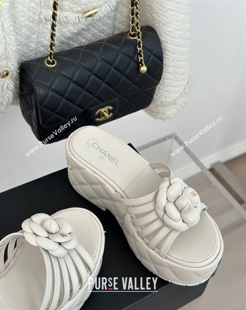 Chanel Lambskin tubular Platform Mules with Camellia White 2024 (modeng-24011826)