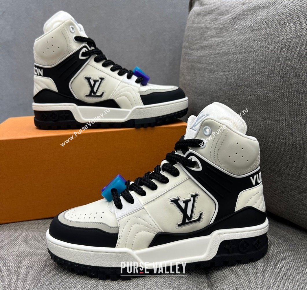 Louis Vuitton Mens LV Trainer Sneaker Boots 01 (shouhe-24011931)