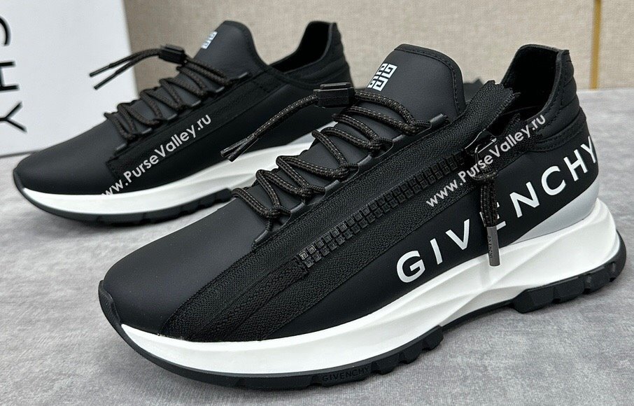 Givenchy Spectre runner Mens Sneakers in leather Black with zip (shouhe-240119h43)