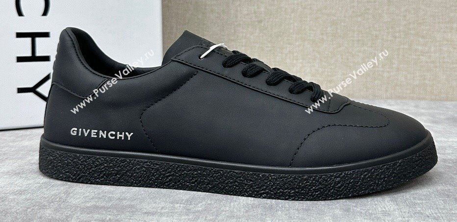 Givenchy Town Mens Sneakers in leather Black (shouhe-240119h38)