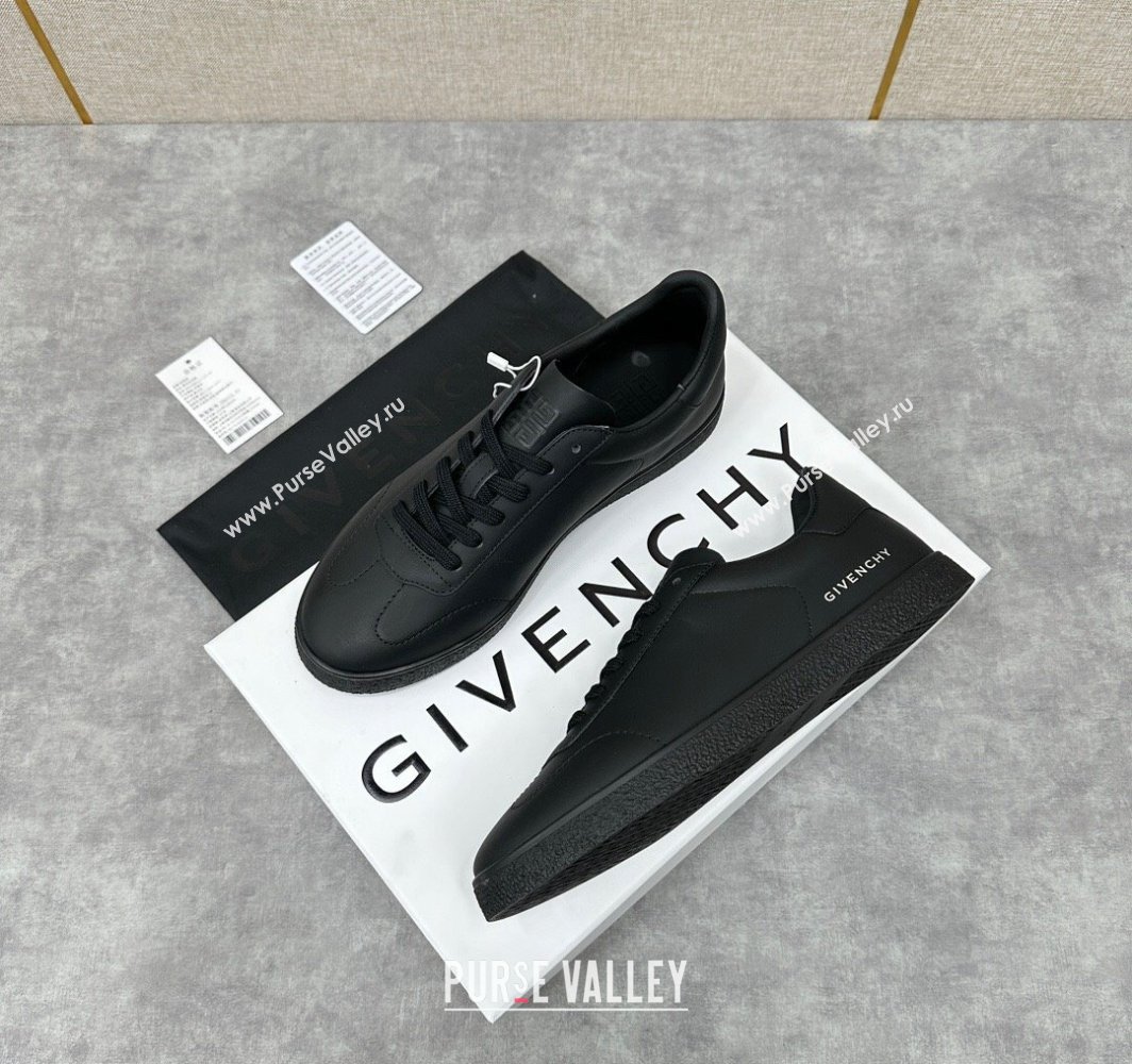 Givenchy Town Mens Sneakers in leather Black (shouhe-240119h38)