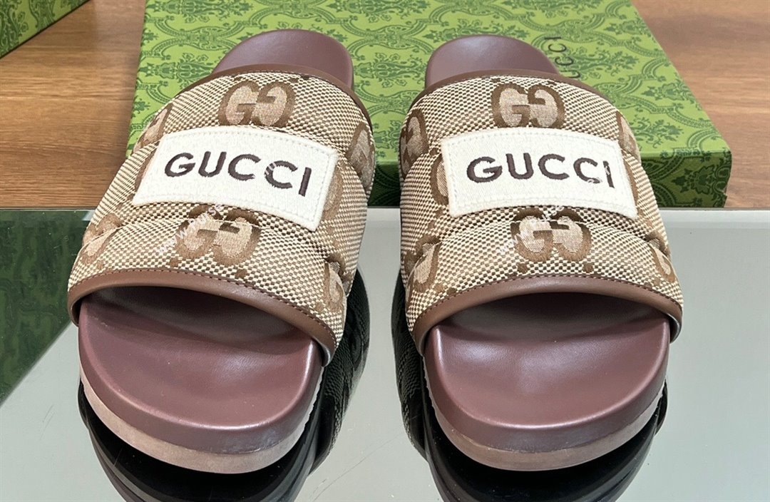 Gucci Women/Men GG slide sandals with Gucci label 771466 02 2024 (modeng-24012002)