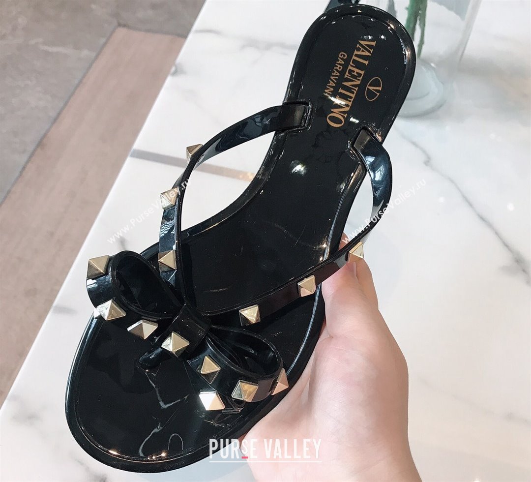 Cheap Sale Valentino Rubber Rockstud Thong PVC Flip Flops with Bow Black (guodong-24012455)