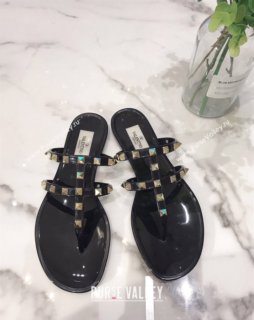 Cheap Sale Valentino Rubber Rockstud Thong Flat Sandals Black (guodong-24012453)