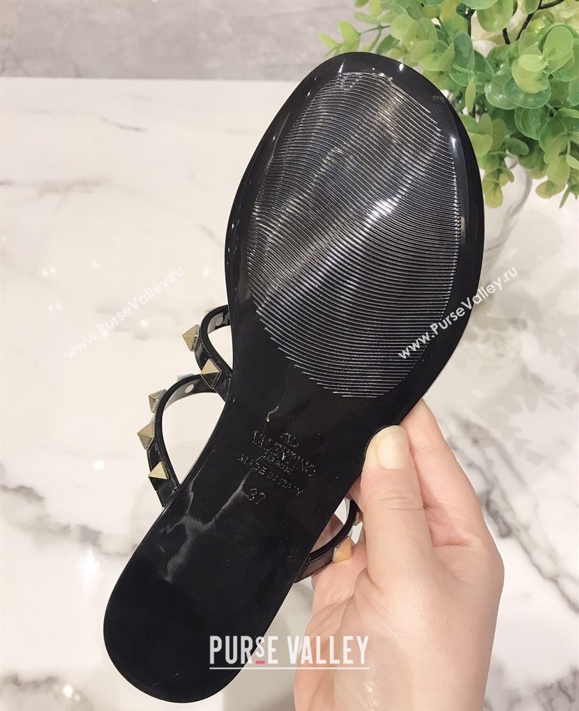 Cheap Sale Valentino Rubber Rockstud Thong Flat Sandals Black (guodong-24012453)